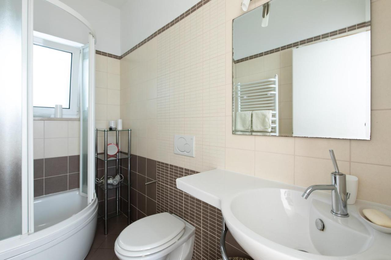 Apartment Portapisana Just 50M From The Beach Krk Town Εξωτερικό φωτογραφία