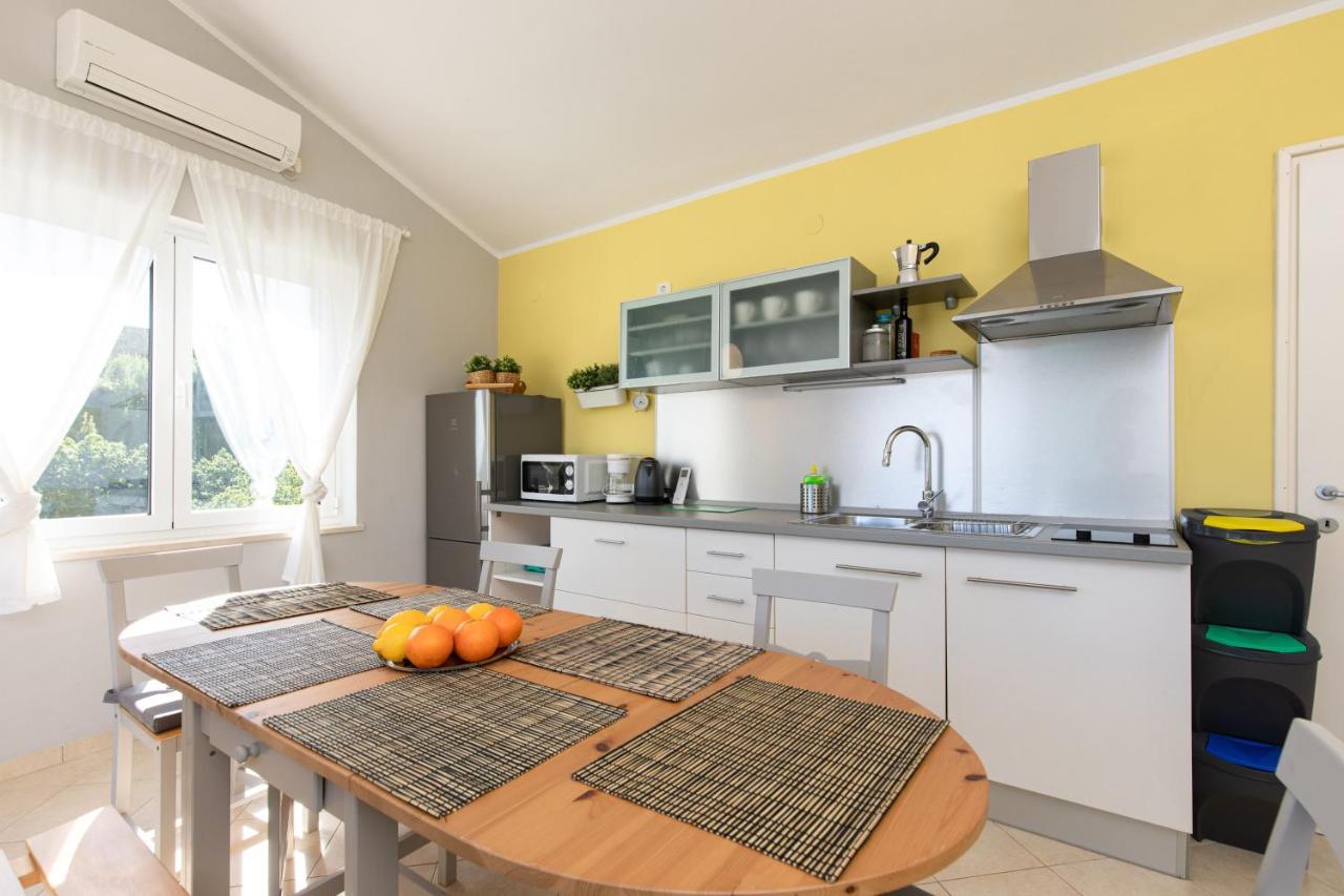 Apartment Portapisana Just 50M From The Beach Krk Town Εξωτερικό φωτογραφία