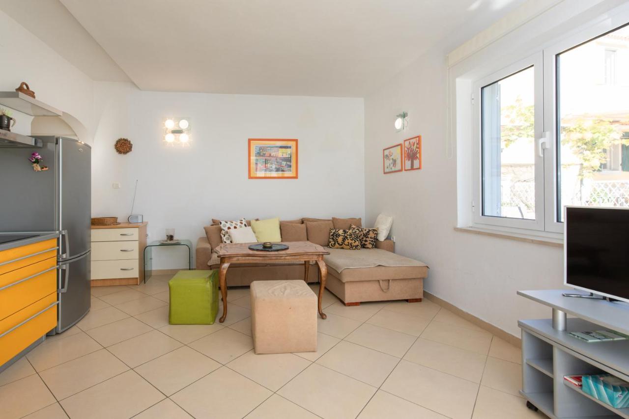 Apartment Portapisana Just 50M From The Beach Krk Town Εξωτερικό φωτογραφία